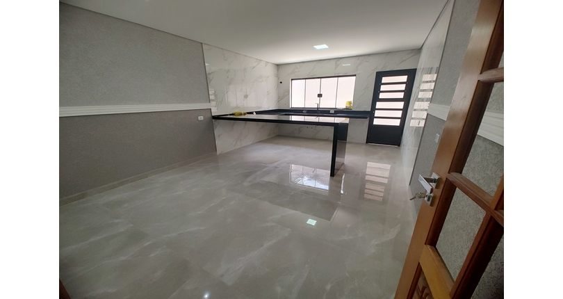 Belo Sobrado novo à Venda no Bairro do Parque Maria Domitila na Rua Antônio Félix Pacheco 316