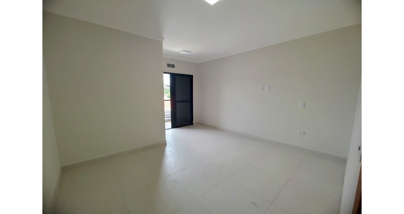 Belo Sobrado novo à Venda no Bairro do Parque Maria Domitila na Rua Antônio Félix Pacheco 316