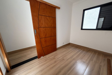 Lindo Sobrado Novo à venda Bairro do Parque São Domingos na Avenida General Charles de Gaulle 194,