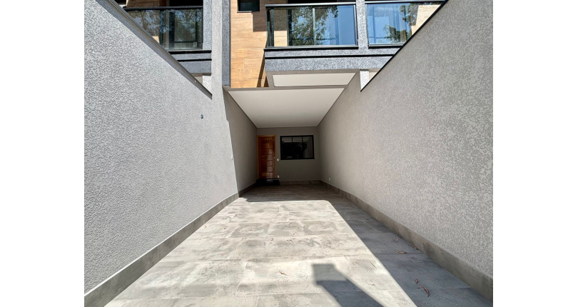 Lindo Sobrado Novo à venda Bairro do Parque São Domingos na Avenida General Charles de Gaulle 194,