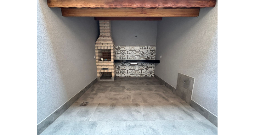 Lindo Sobrado Novo à venda Bairro do Parque São Domingos na Avenida General Charles de Gaulle 194,