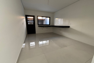 Lindo Sobrado Novo à venda Bairro do Parque São Domingos na Avenida General Charles de Gaulle 195,