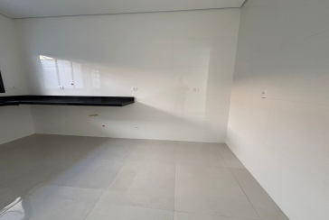 Lindo Sobrado Novo à venda Bairro do Parque São Domingos na Avenida General Charles de Gaulle 195,