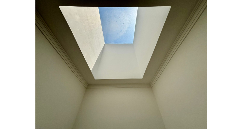 Lindo Sobrado Novo à venda Bairro do Parque São Domingos na Avenida General Charles de Gaulle 195,