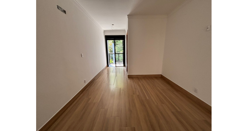 Lindo Sobrado Novo à venda Bairro do Parque São Domingos na Avenida General Charles de Gaulle 195,