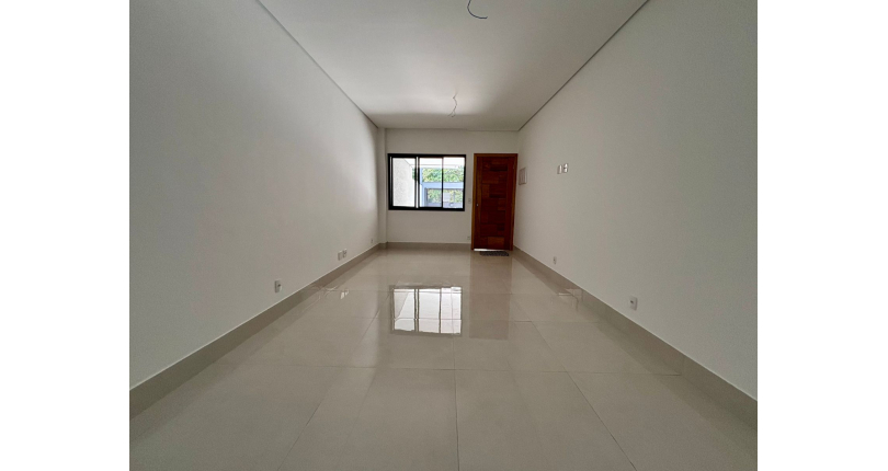 Lindo Sobrado Novo à venda Bairro do Parque São Domingos na Avenida General Charles de Gaulle 195,