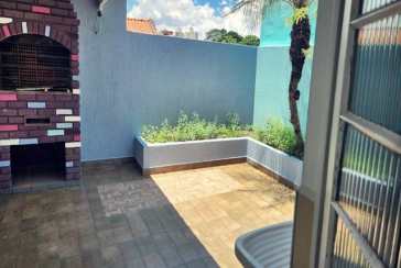 Sobrado à venda no Bairro da Chácara Inglesa na Rua Doutor João Batista Bernardes de Lima