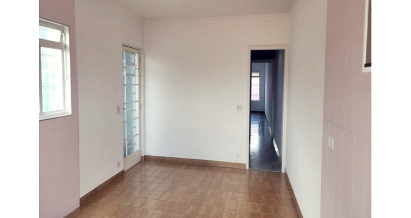 Sobrado à venda no Bairro da Chácara Inglesa na Rua Doutor João Batista Bernardes de Lima