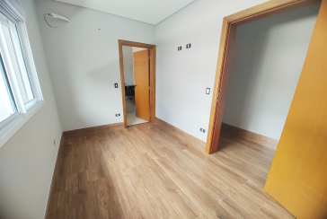 Lindo Sobrado Novo à Venda no Bairro do Parque São Domingos na Rua Martins Teotônio 64