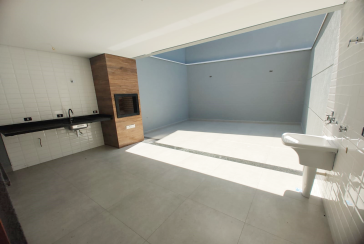 Lindo Sobrado Novo à Venda no Bairro do Parque São Domingos na Rua Martins Teotônio 64