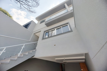 Lindo Sobrado Novo à Venda no Bairro do Parque São Domingos na Rua Martins Teotônio 64