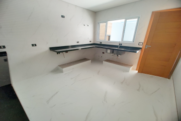 Lindo Sobrado Novo à Venda no Bairro do Parque São Domingos na Rua Martins Teotônio 64