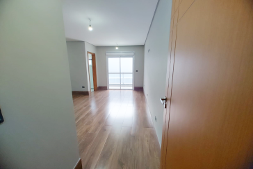 Lindo Sobrado Novo à Venda no Bairro do Parque São Domingos na Rua Martins Teotônio 64