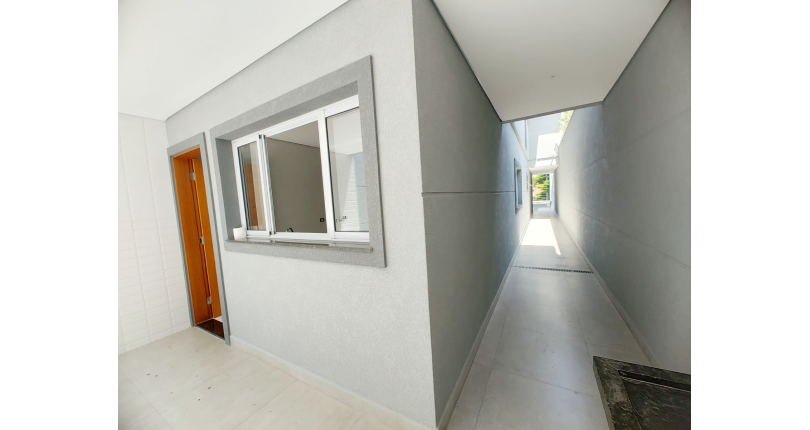 Lindo Sobrado Novo à Venda no Bairro do Parque São Domingos na Rua Martins Teotônio 64