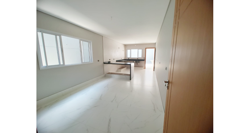 Lindo Sobrado Novo à Venda no Bairro do Parque São Domingos na Rua Martins Teotônio 64