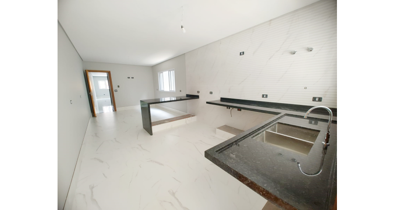 Lindo Sobrado Novo à Venda no Bairro do Parque São Domingos na Rua Martins Teotônio 64