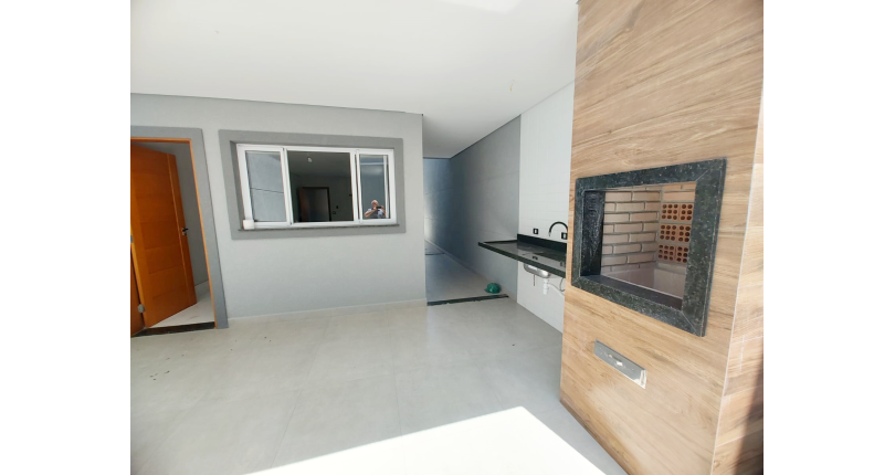 Lindo Sobrado Novo à Venda no Bairro do Parque São Domingos na Rua Martins Teotônio 64