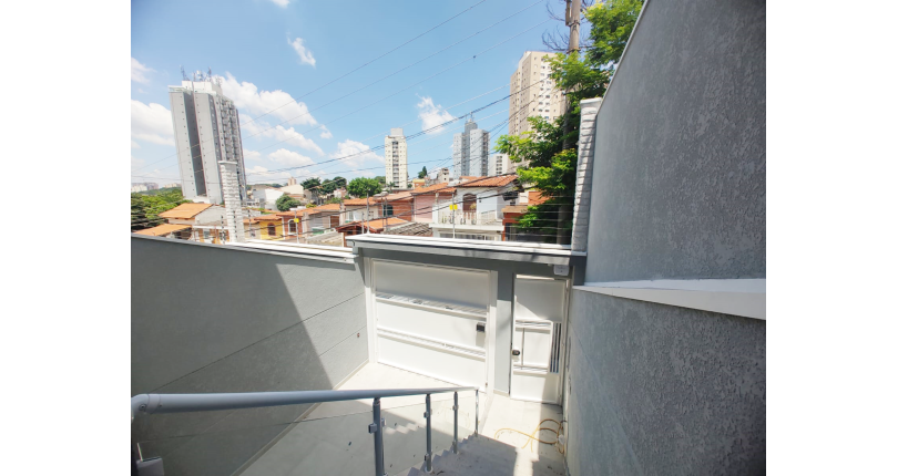 Lindo Sobrado Novo à Venda no Bairro do Parque São Domingos na Rua Martins Teotônio 64