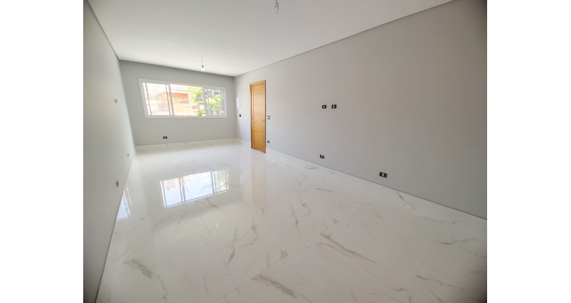 Lindo Sobrado Novo à Venda no Bairro do Parque São Domingos na Rua Martins Teotônio 64