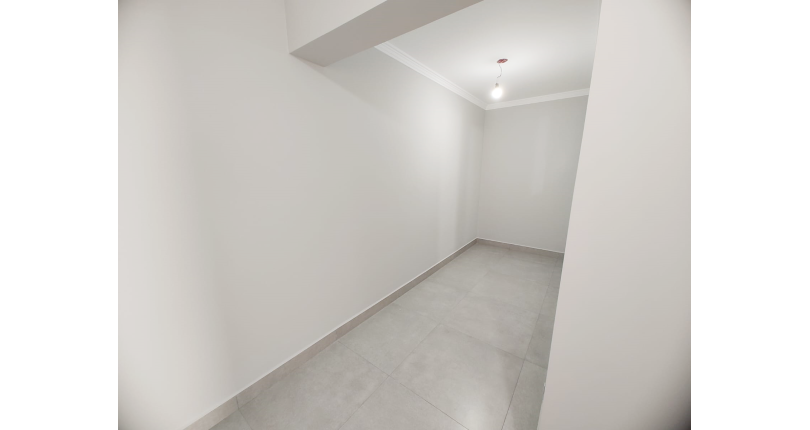 Lindo Sobrado Novo à Venda no Bairro do Parque São Domingos na Rua Martins Teotônio 64