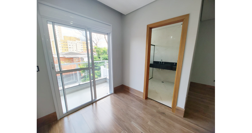 Lindo Sobrado Novo à Venda no Bairro do Parque São Domingos na Rua Martins Teotônio 64