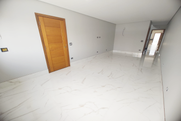 Lindo Sobrado Novo à Venda no Bairro do Parque São Domingos na Rua Martins Teotônio 82