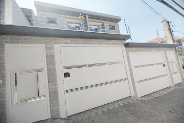 Lindo Sobrado Novo à Venda no Bairro do Parque São Domingos na Rua Martins Teotônio 82