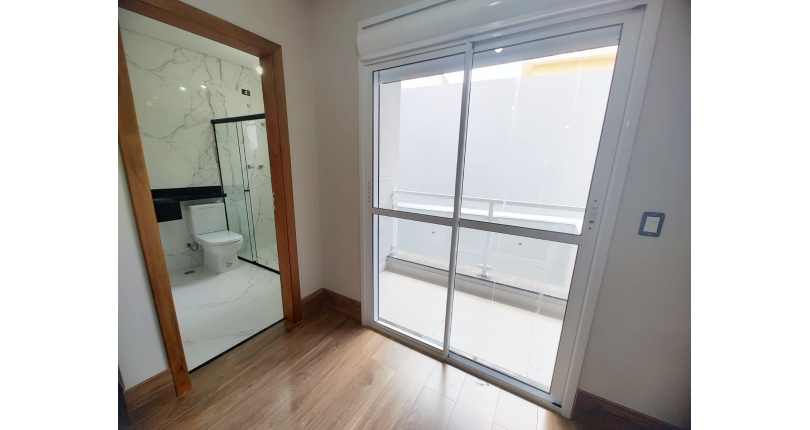 Lindo Sobrado Novo à Venda no Bairro do Parque São Domingos na Rua Martins Teotônio 82