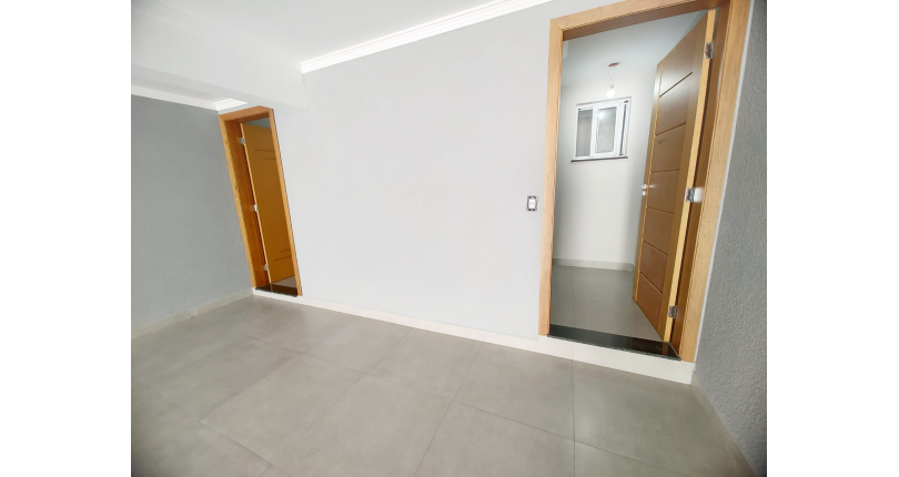 Lindo Sobrado Novo à Venda no Bairro do Parque São Domingos na Rua Martins Teotônio 82