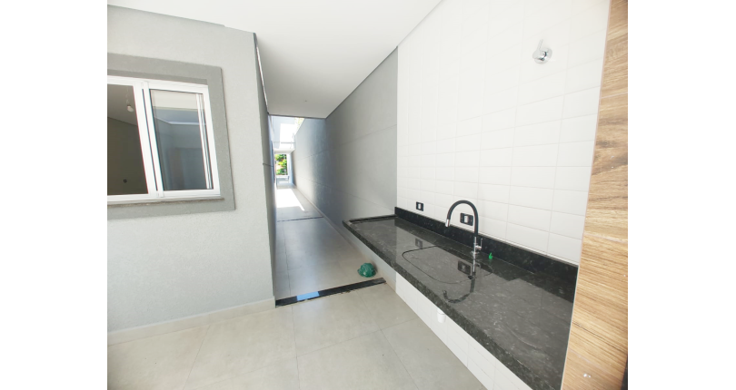 Lindo Sobrado Novo à Venda no Bairro do Parque São Domingos na Rua Martins Teotônio 82