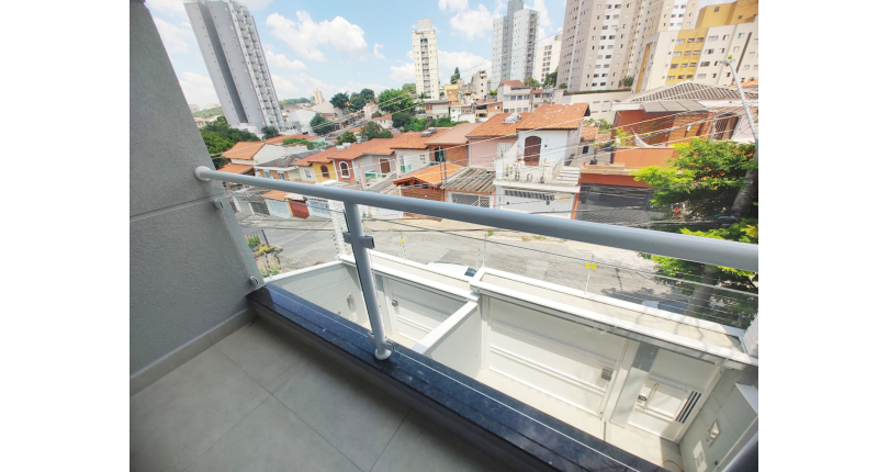 Lindo Sobrado Novo à Venda no Bairro do Parque São Domingos na Rua Martins Teotônio 82