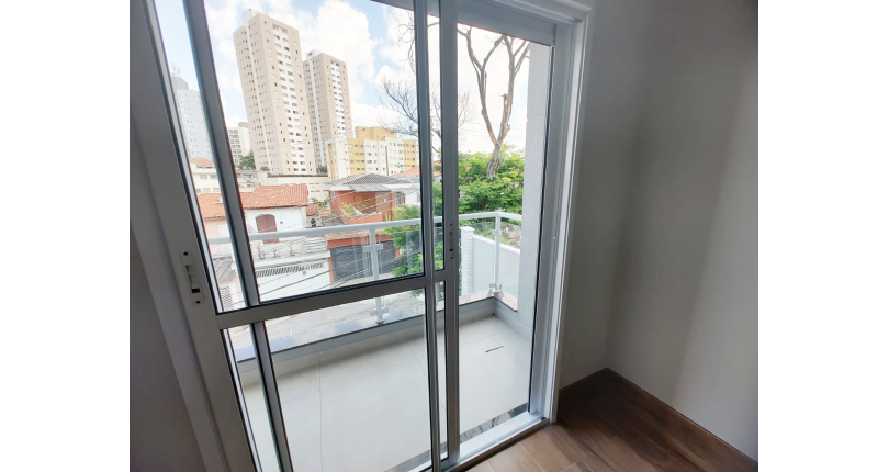 Lindo Sobrado Novo à Venda no Bairro do Parque São Domingos na Rua Martins Teotônio 82