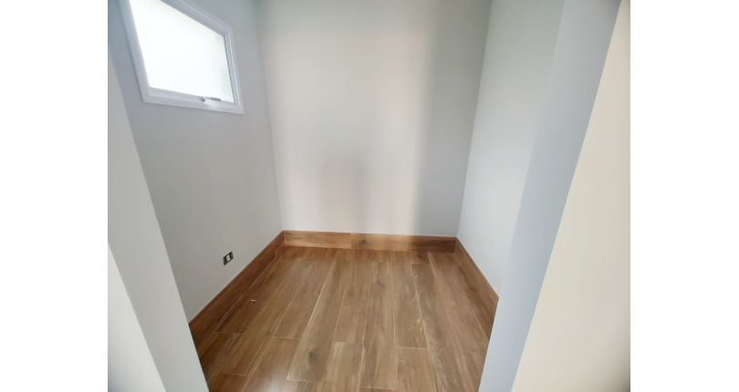 Lindo Sobrado Novo à Venda no Bairro do Parque São Domingos na Rua Martins Teotônio 82