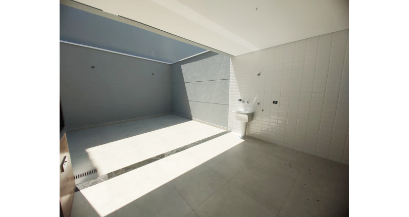 Lindo Sobrado Novo à Venda no Bairro do Parque São Domingos na Rua Martins Teotônio 82