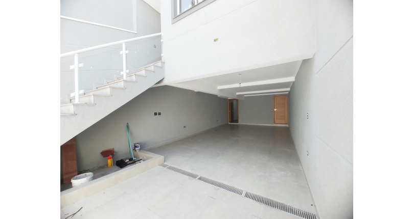 Lindo Sobrado Novo à Venda no Bairro do Parque São Domingos na Rua Martins Teotônio 82