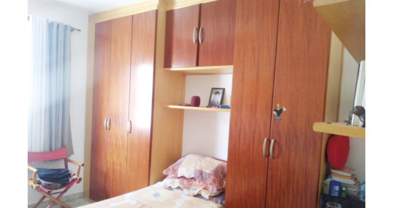  Sobrado à venda no Bairro do Jardim Regina na Rua Engenheiro Marcílio Cardoso 