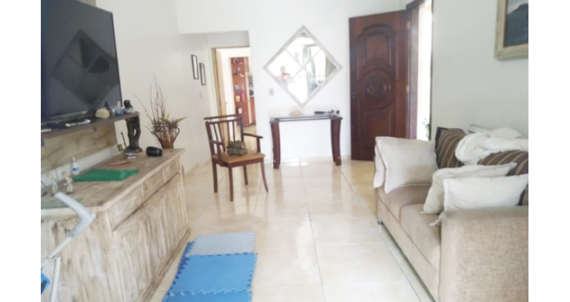  Sobrado à venda no Bairro do Jardim Regina na Rua Engenheiro Marcílio Cardoso 