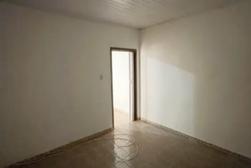 Casa à venda no Bairro do Moinho Velho na Rua Ângelo Oriente,