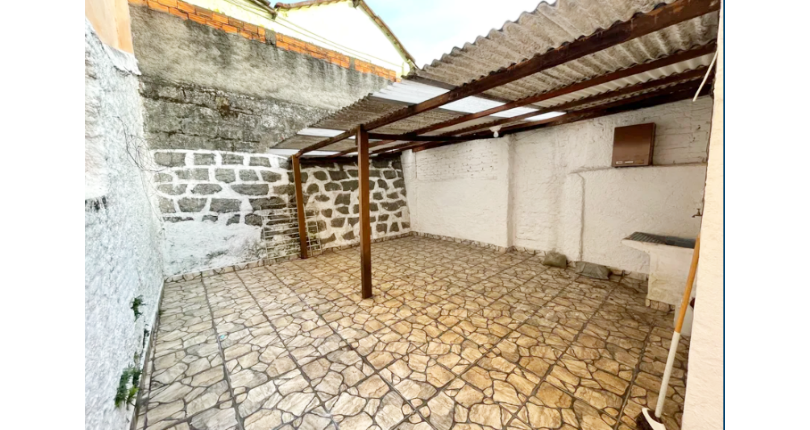 Casa à venda no Bairro do Moinho Velho na Rua Ângelo Oriente,