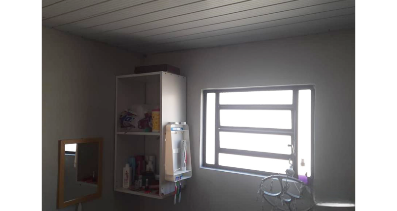 Casa para renda à venda no Bairro do Parque Anhangüera na Rua São Bernardino