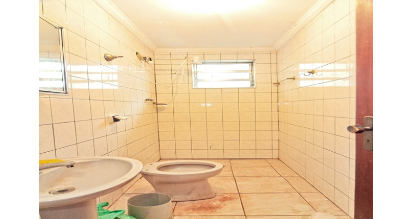 Sobrado à venda no Bairro do Parque São Domingos na Rua Dona Herminda Borba Attuy