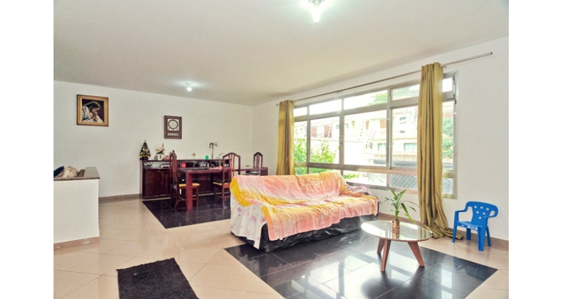 Sobrado à venda no Bairro do Parque São Domingos na Rua Dona Herminda Borba Attuy