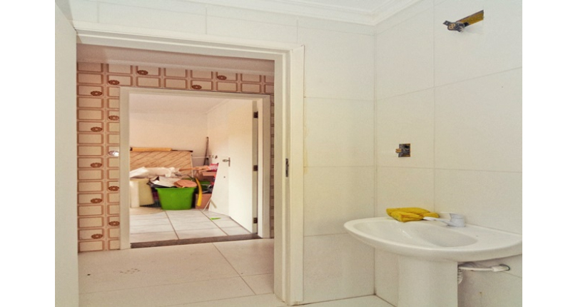 Sobrado à venda no Bairro do Parque São Domingos na Rua Dona Herminda Borba Attuy