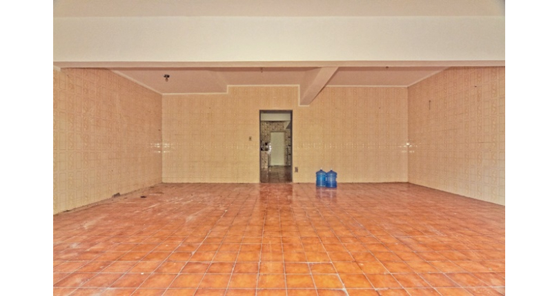 Sobrado à venda no Bairro do Parque São Domingos na Rua Dona Herminda Borba Attuy