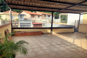 Casa à venda no Bairro do Jardim Mutinga na Rua Gustavo de Lacerda