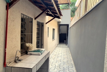 Casa à venda no Bairro do Jardim Mutinga na Rua Gustavo de Lacerda