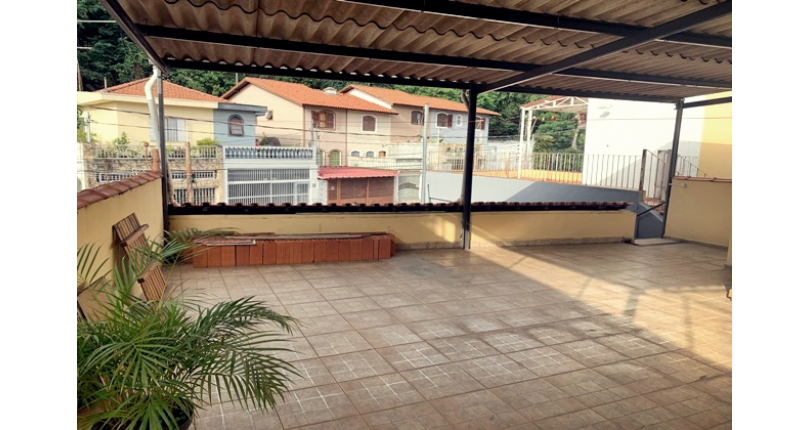 Casa à venda no Bairro do Jardim Mutinga na Rua Gustavo de Lacerda