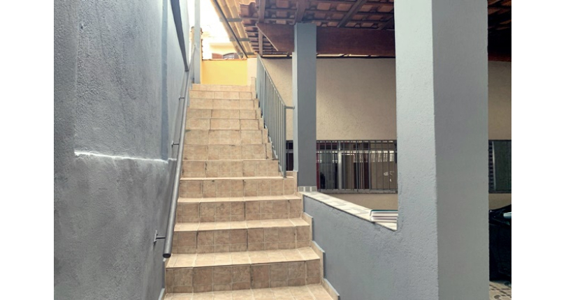 Casa à venda no Bairro do Jardim Mutinga na Rua Gustavo de Lacerda