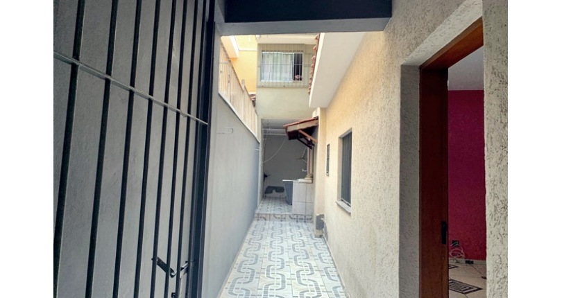 Casa à venda no Bairro do Jardim Mutinga na Rua Gustavo de Lacerda