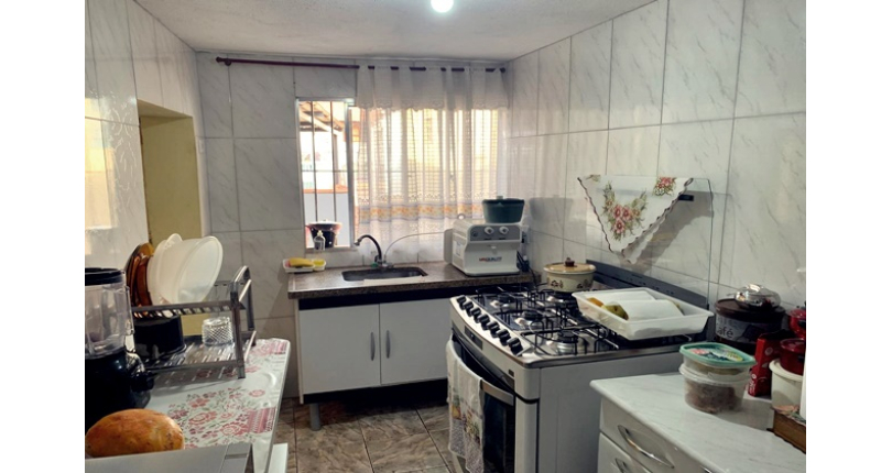 Casa à venda no Bairro do Jardim Mutinga na Rua Gustavo de Lacerda